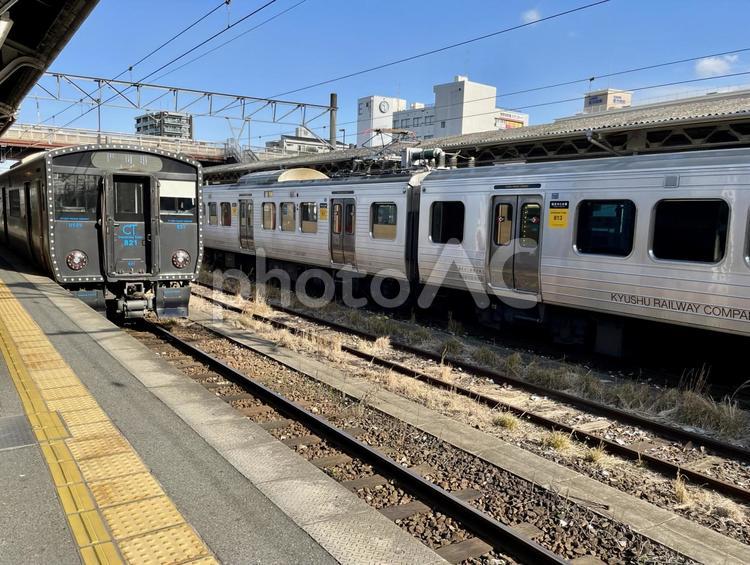 福北ゆたか線の電車 駅,ホーム,鉄道の写真素材