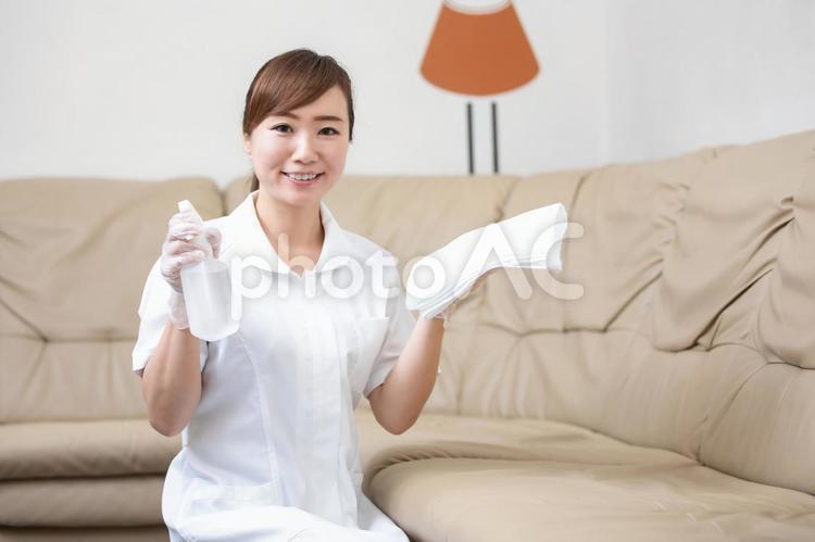 消毒をする看護師 消毒,除菌,アルコール消毒の写真素材