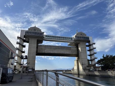 沼津港大型展望水門びゅうお。の写真