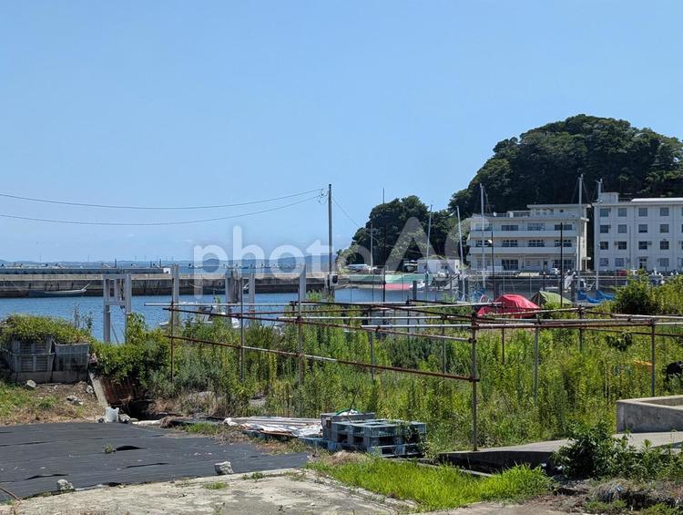 横須賀の海沿いの街 海,横須賀,神奈川の写真素材