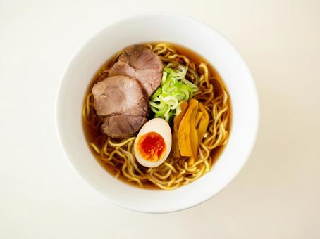 ラーメン 拉麺 醤油ラーメン ラーメン 拉麺 醤油ラーメンの写真
