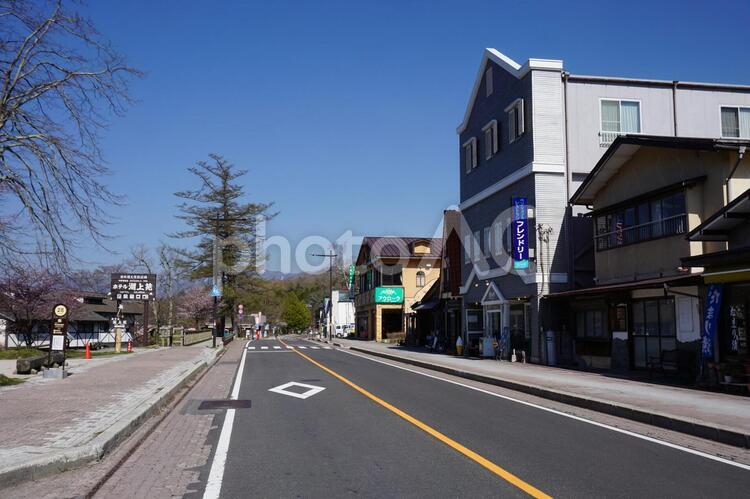 日光中禅寺湖沿いの道路　土産物店など 中禅寺湖,日光,土産物店の写真素材