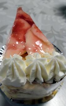 ショートケーキ ケーキ,ショートケーキ,生クリームの写真素材