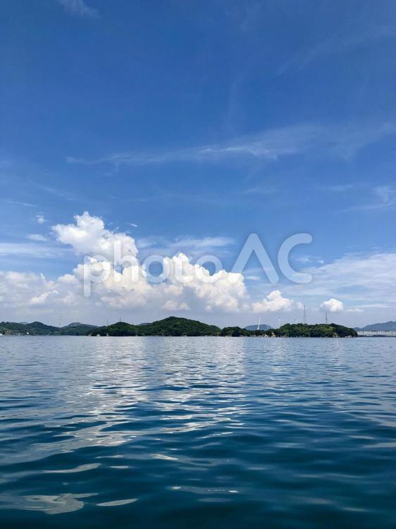 瀬戸内海の空と海 水域,風景,旅の写真素材