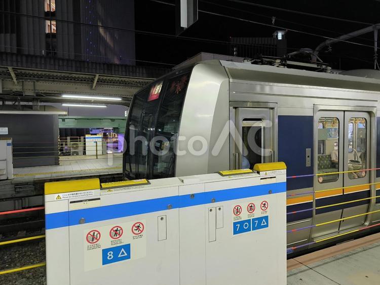 JR西日本のホーム柵（三ノ宮駅） jr,jr西日本,ホーム柵の写真素材