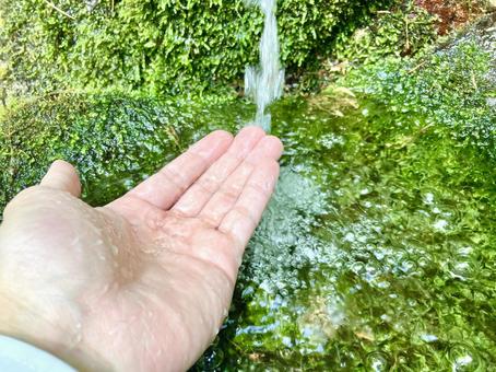 Image of scooping spring water with hands②, JPG Image of scooping spring water with hands②, JPG