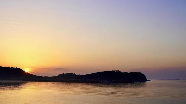 Tsutsukihama Beach at sunrise in Iki City, Nagasaki Prefecture, JPG