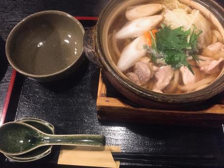 鍋焼きうどん 鍋焼きうどん 鍋焼きうどん,アツアツ,土鍋の写真素材