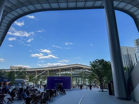 出来立ての高輪ゲートウェイ駅 出来立ての高輪ゲートウェイ駅の写真