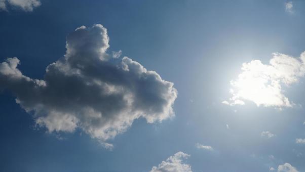 青空と太陽と雲 青空と太陽と雲の写真