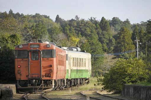 キハ40 ローカル線,鉄道風景,秋の写真素材