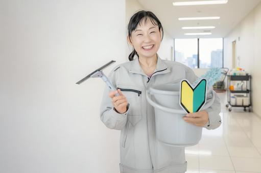 新人清掃員 新人清掃員 女性,作業員,清掃員の写真素材