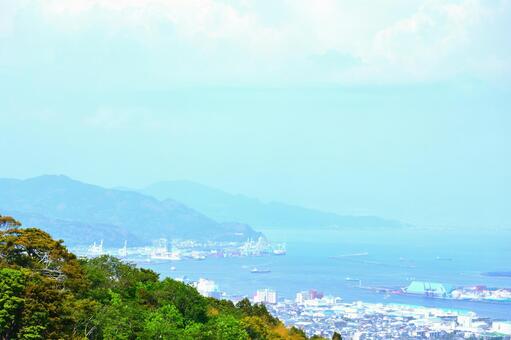 山頂から望む港町 駿河湾の海 山頂から望む港町 駿河湾の海 山頂から望む港町,山頂,港町の写真素材