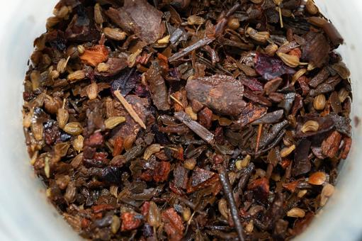 ドライフルーツとスパイスのアップ ドライフルーツ,スパイス,ハーブティーの写真素材