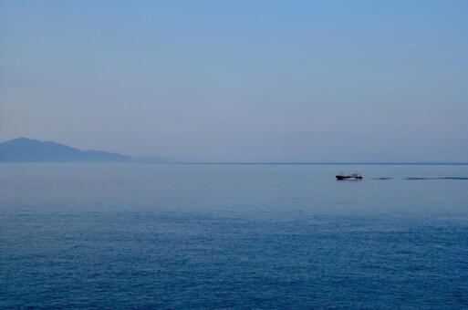 船 船,海,夕方の写真素材