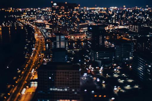 フィルム風のミニチュアの夜景 フィルム風のミニチュアの夜景の写真