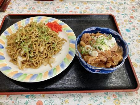 太田焼きそばともつ煮 太田焼きそば,もつ煮,定食の写真素材