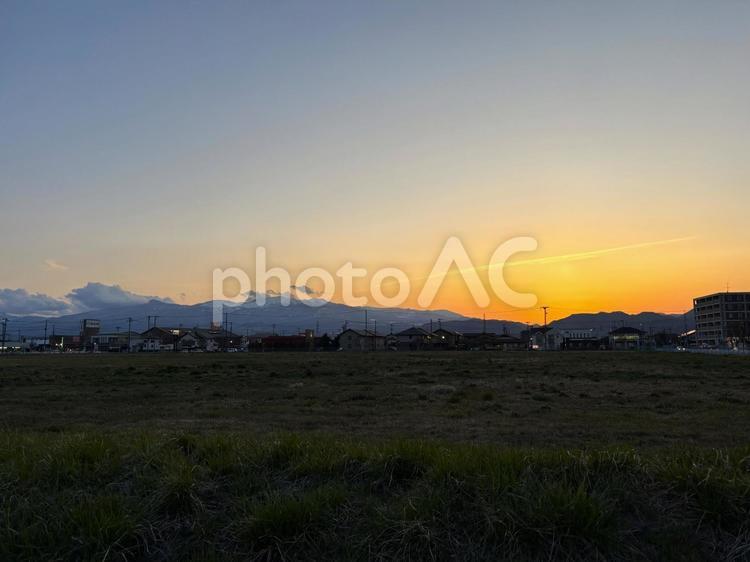 夕暮れの公園 夕暮れ,公園,オレンジの写真素材