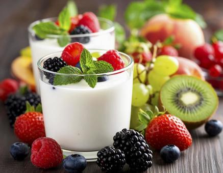 ヨーグルト　フルーツ　AI生成画像　の写真