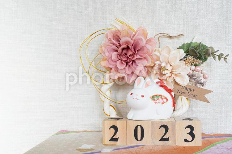 正月　2023年兎年の文字入れ背景素材 正月,新年,兎年の写真素材