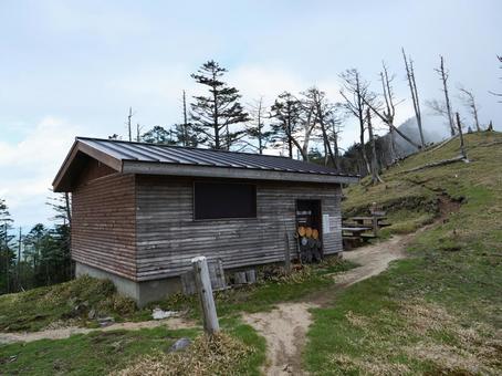 破風山避難小屋 甲武信ヶ岳,破風山,西沢渓谷の写真素材