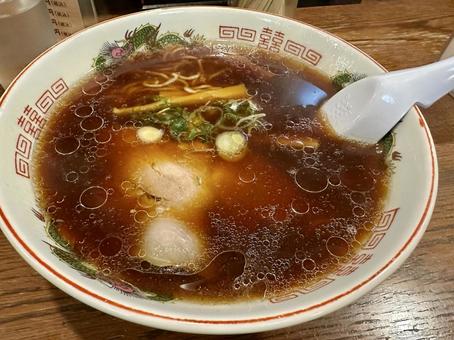しょう油ラーメンの写真