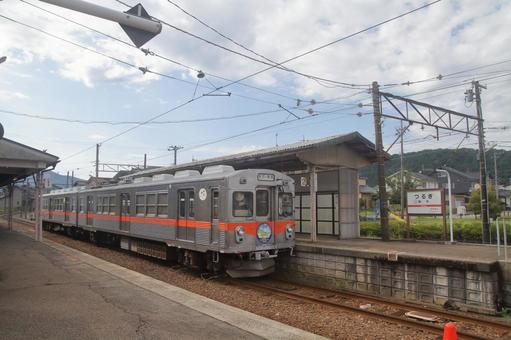 北陸鉄道石川線、鶴来駅、ホーム 北陸鉄道石川線、鶴来駅、ホーム 北陸鉄道,石川線,鶴来駅の写真素材
