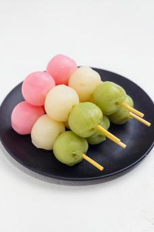 三色だんご５本縦型 だんご,三色団子,和菓子の写真素材