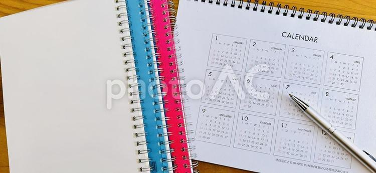 ビジネスイメージ　ノートとカレンダー ビジネスイメージ,スケジュール,シフト調整の写真素材