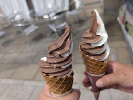 ダブルソフト ダブルソフト ソフトクリーム,ミックスソフトクリーム,ソフトの写真素材