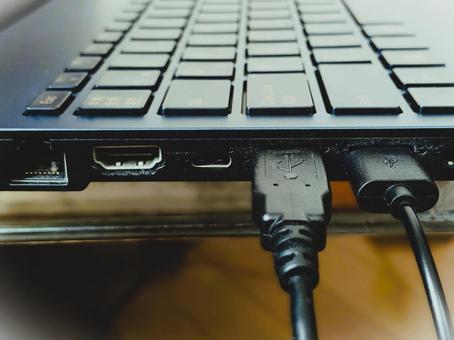 ノートパソコンイメージ ノートパソコンイメージ ノートパソコン,usb,インターネットの写真素材