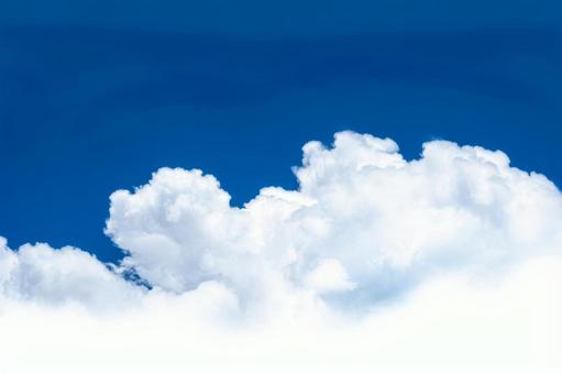 真夏の入道雲 真夏の入道雲 青空,夏空,入道雲の写真素材