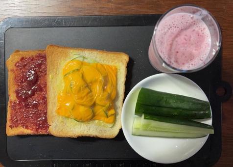 Photo, homegrown cucumbers, cheddar cheese, cucumber pickled in rice bran, 