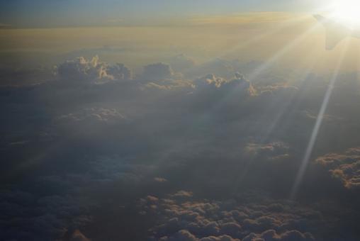 飛行機の上から見た空 飛行機の上から見た空 南の島,マヨルカ,常夏の写真素材