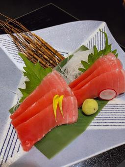 マグロの刺身 マグロの刺身の写真
