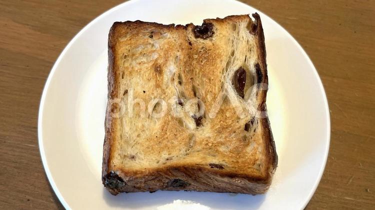 デニッシュ食パン（正面から、ヨコ） 食パン,デニッシュ,パンの写真素材