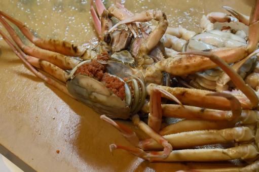 子持ち蟹 子持ち,蟹,台所の写真素材