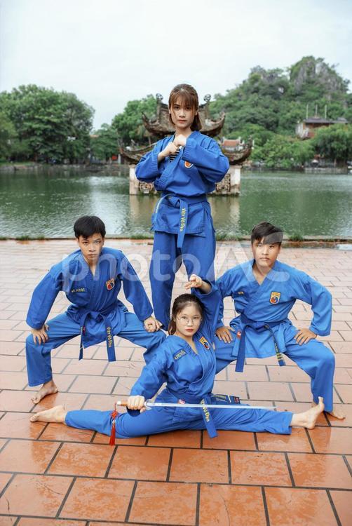 ボビナム・男性と女性２４ ボビナム,ベトナム,武術の写真素材