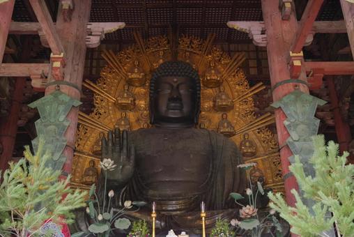 奈良県・東大寺にある奈良の大仏 奈良県・東大寺にある奈良の大仏 奈良の大仏,仏像,盧舎那仏像の写真素材