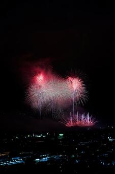 夜景と花火 夜景と花火の写真