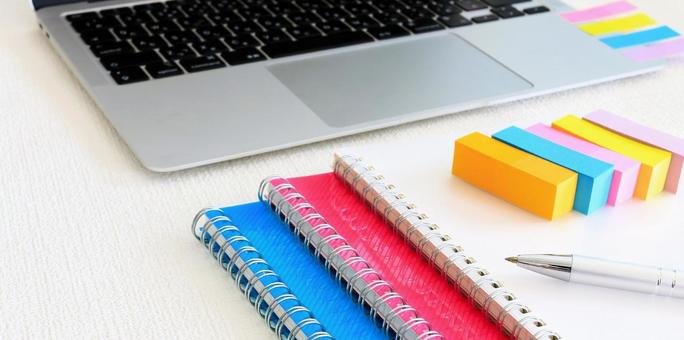 ビジネスツール 付箋とノート 筆記用具 ビジネスツール 付箋とノート 筆記用具 文房具,筆記用具,事務用品の写真素材