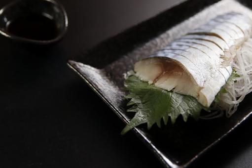 しめ鯖の盛り付け しめ鯖の盛り付け しめ鯖,刺身,魚料理の写真素材