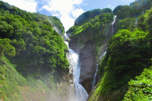 富山県-称名滝とハンノキ滝 富山県-称名滝とハンノキ滝の写真