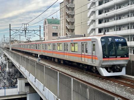 東葉高速鉄道 2000系 行徳駅 東葉高速鉄道 2000系 行徳駅 東葉高速鉄道,2000系,東京地下鉄の写真素材