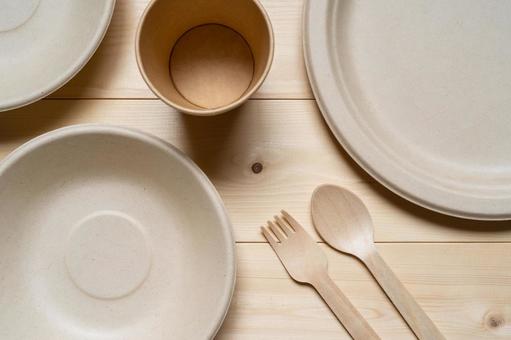 Eco-friendly tableware made of paper and wood, dishes, eco, paper, JPG