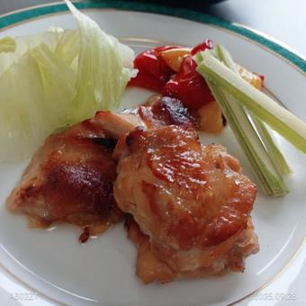 自家製タレのヤンニョムチキンの写真