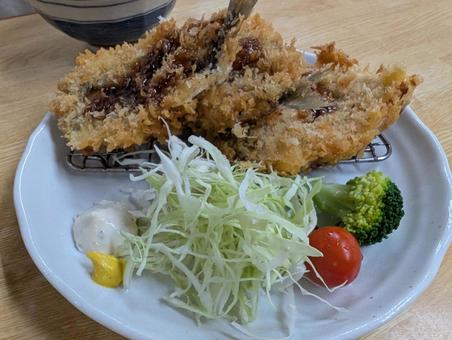 イワシフライ イワシフライ イワシ,フライ,キャベツの写真素材