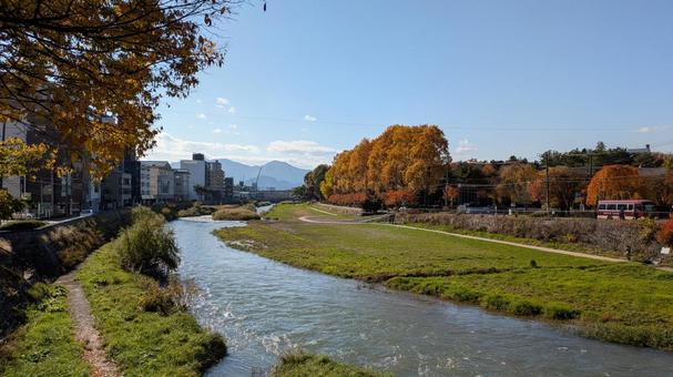 岩手県盛岡市　中津川　紅葉 岩手県,盛岡市,中津川の写真素材