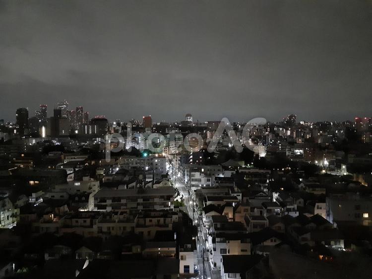 都会　高所より　若松町　中心に道路 夜,夜空,住宅街の写真素材