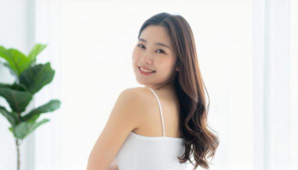 美容イメージの女性 白背景 美容イメージの女性 白背景の写真
